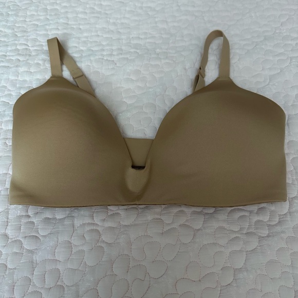 SKIMS Wireless T-Shirts Demi Bra - Picture 6 of 7